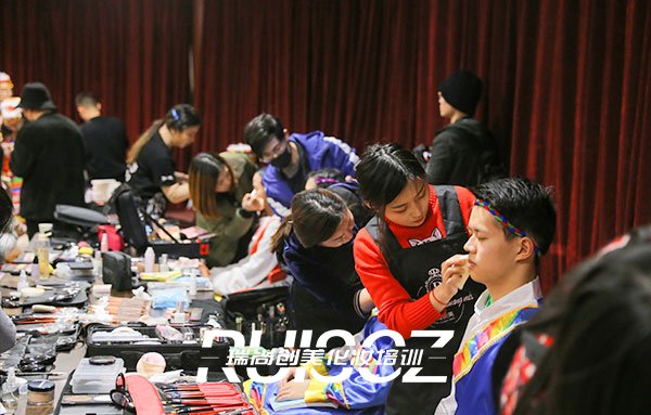 就业率高、满意度高，谁都可以在这里蜕变！