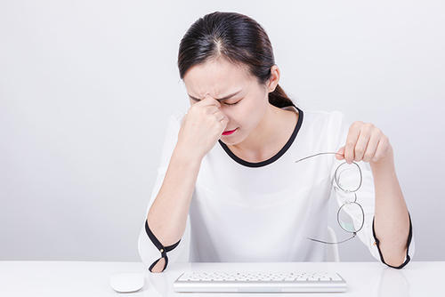 眼镜的病因怎么造成济宁验光师培训学校