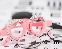 临沂验光师培训学校分享低视力与遗传